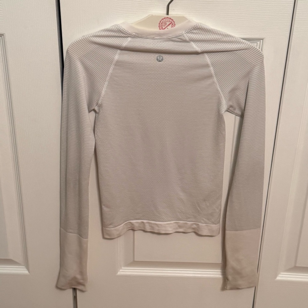 Lululemon Swiftly Tech 2.0 Waist Length in White - Picture 3 of 5
